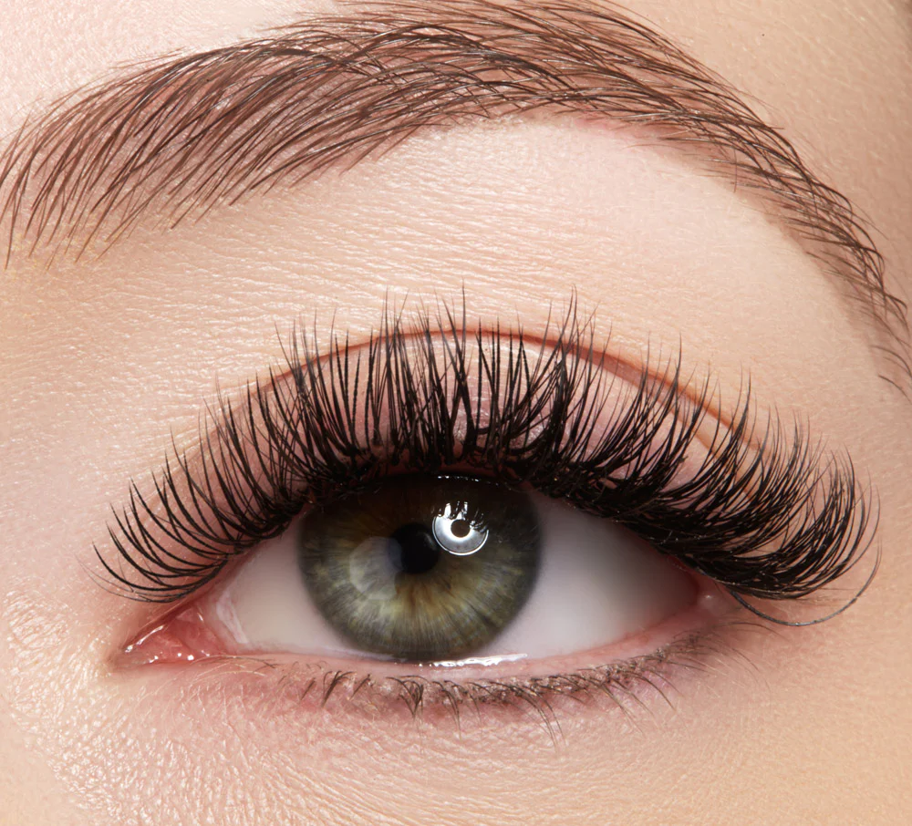 Making Waves: Natural Lash Extensions for the Ultimate Beach Babe Look