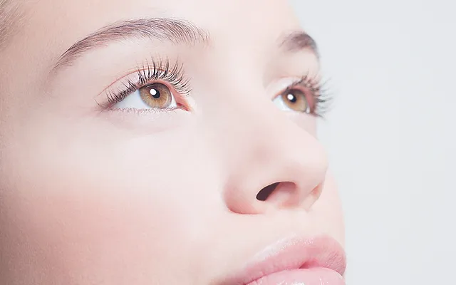 Are Natural Oils Effective in Maintaining Vegan Lash Lifts?
